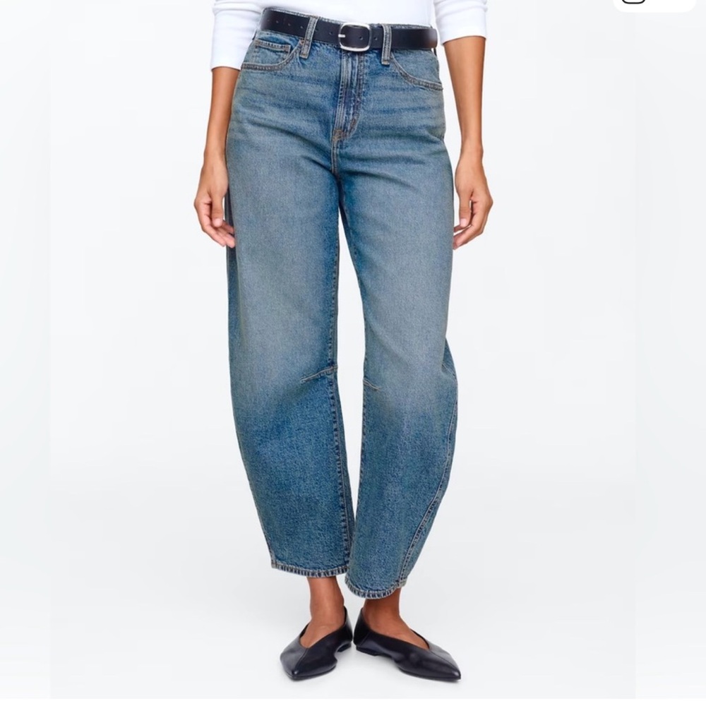 Gap High Rise Barrel Jeans Womens Size 28/6 Petite Light Indigo Wash